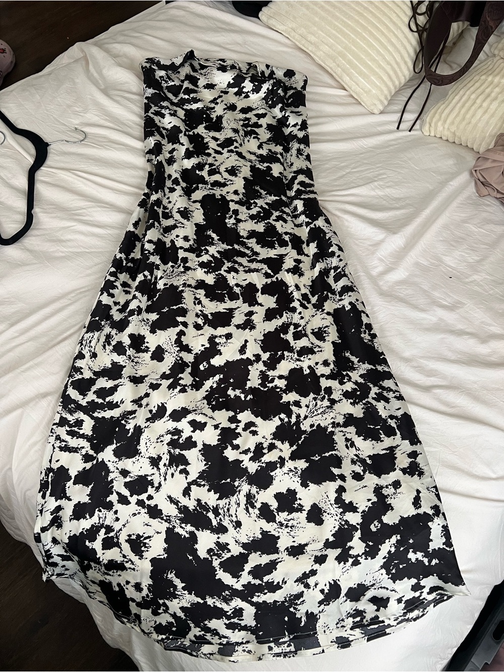 Sincerely Jules Black and White Strapless Abstract Print Dress